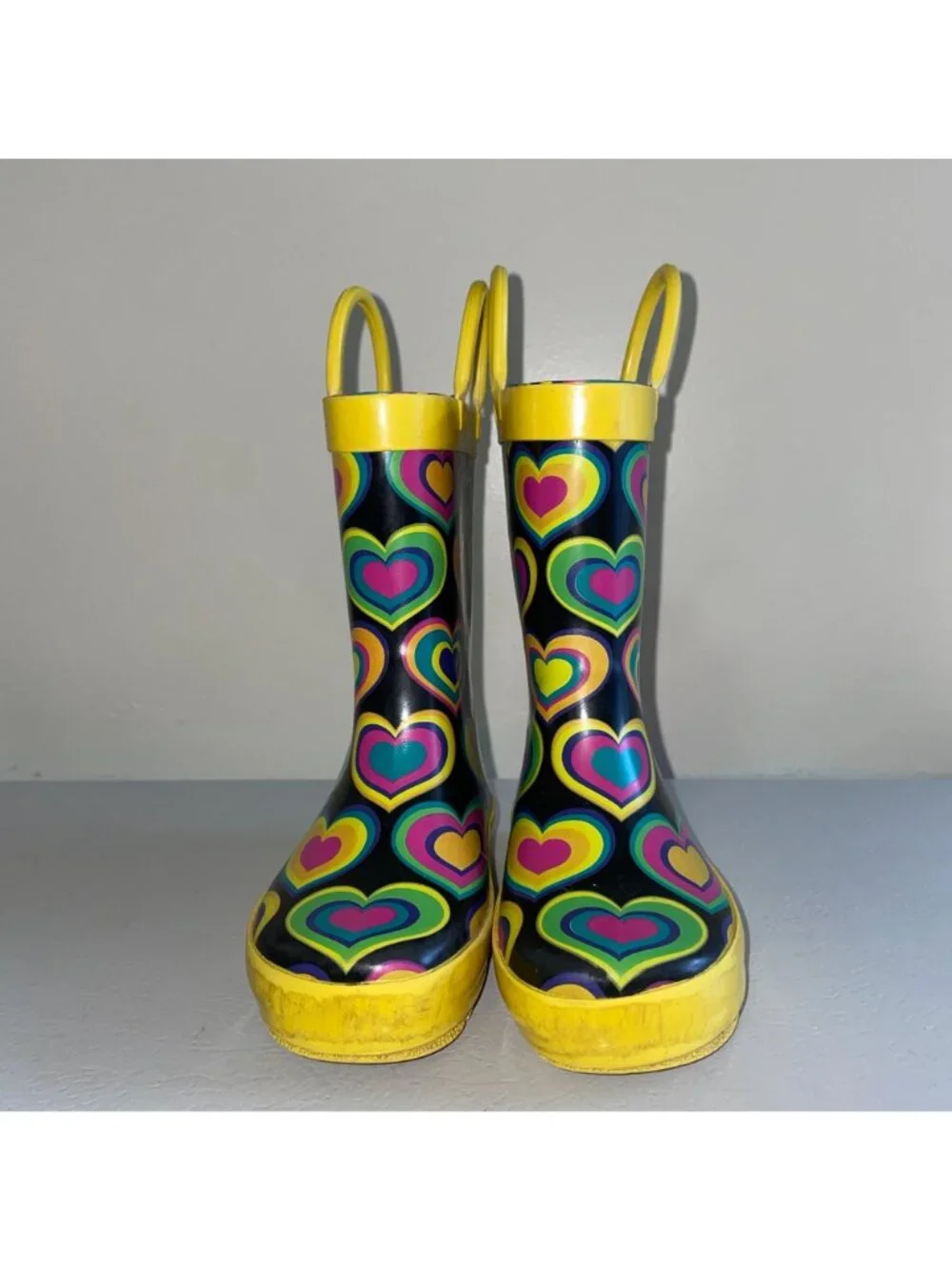 Kids Size 5 Heart Pattern Rain Boots Yellow Handles Soles Rubber Colorful Design